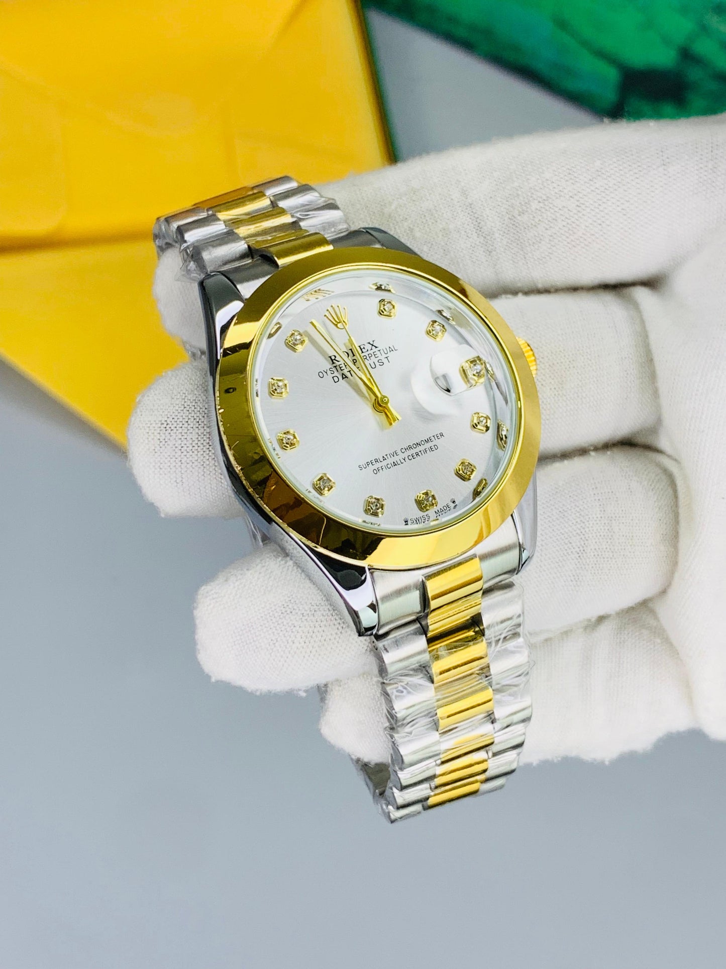 Tow Tone White Stone Model With Date Function