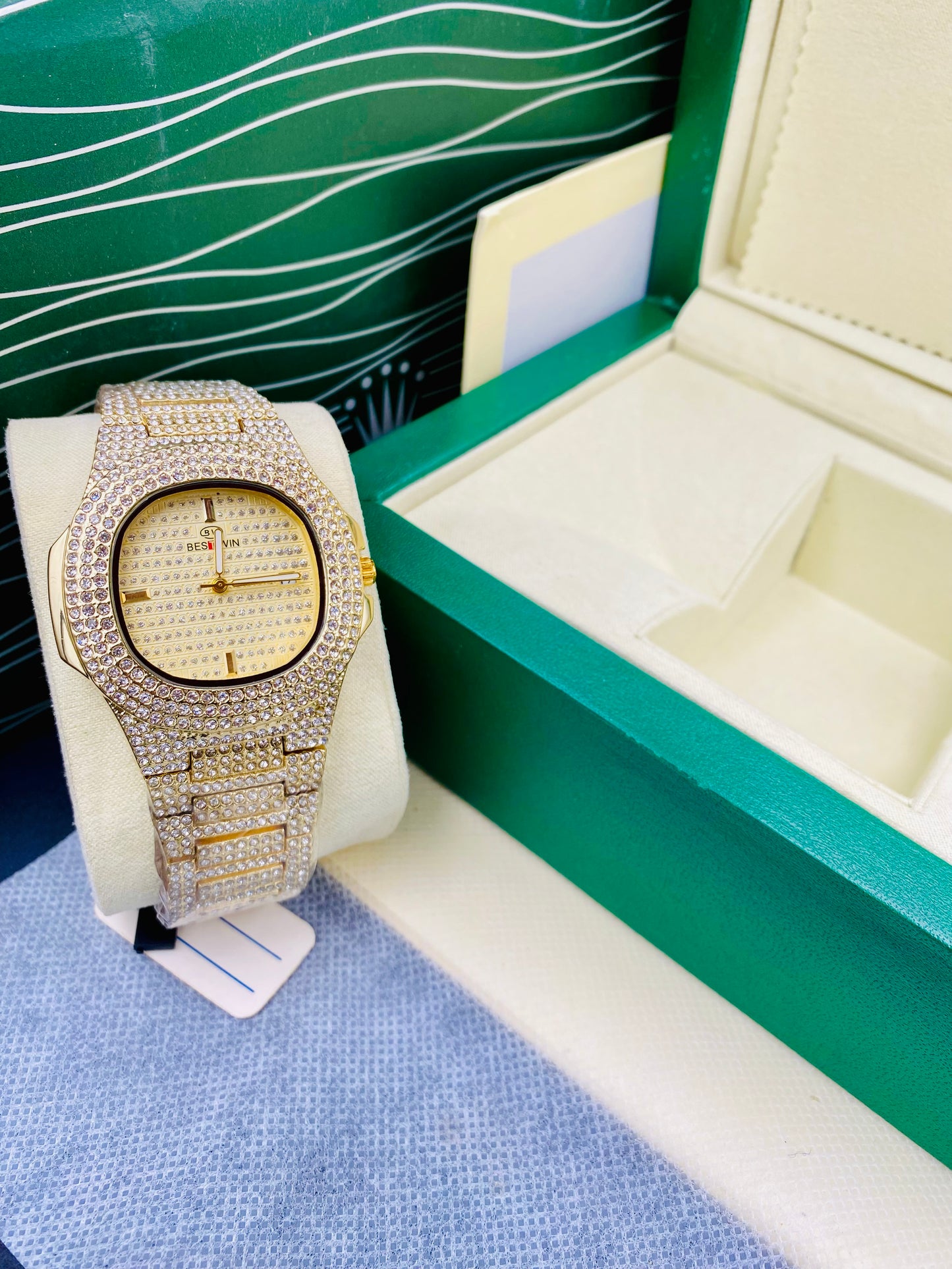Full Golden Luxary Dimond Set with Date Function