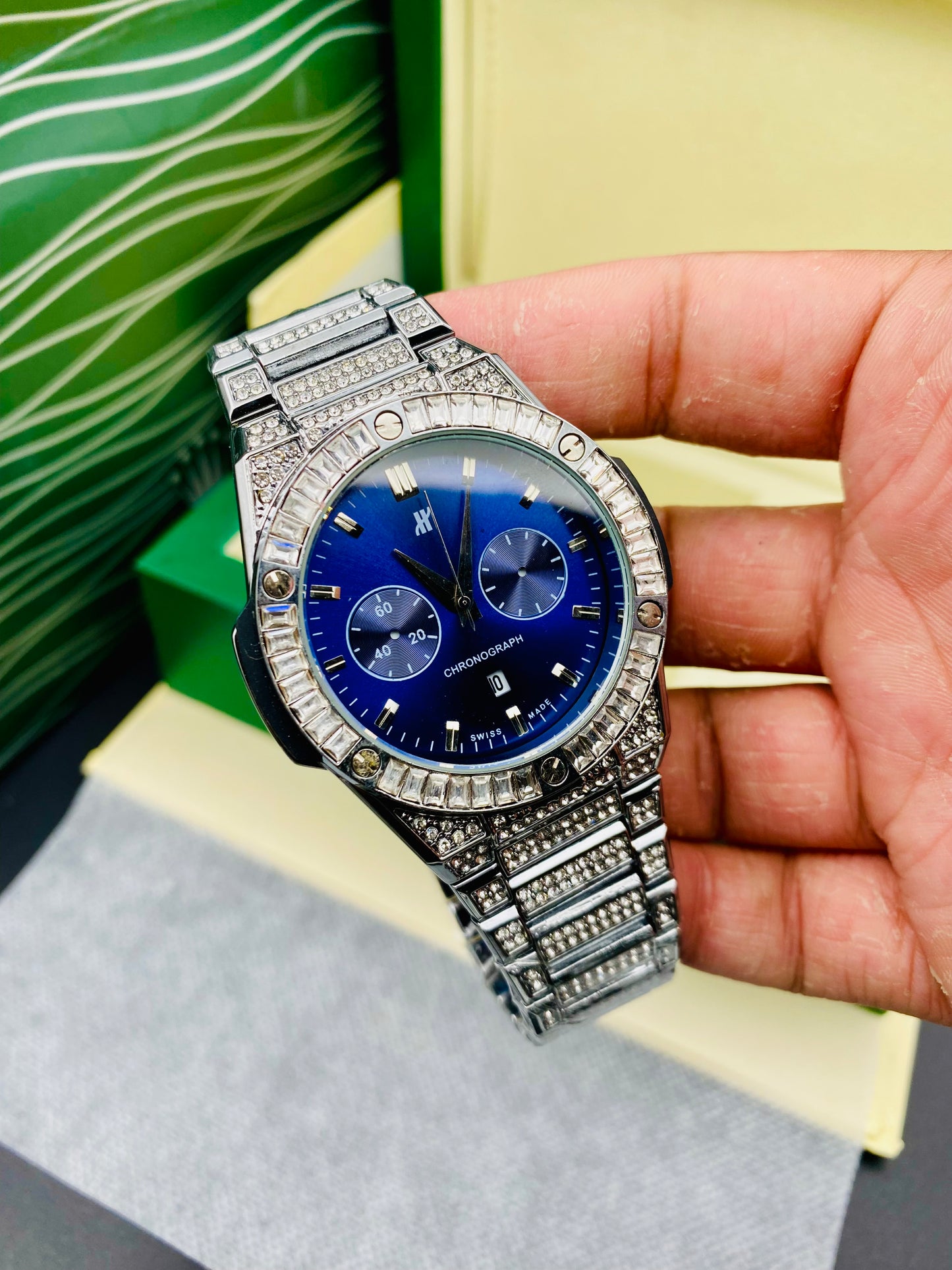 Silver Blue Luxary Diamond Set With Date Function