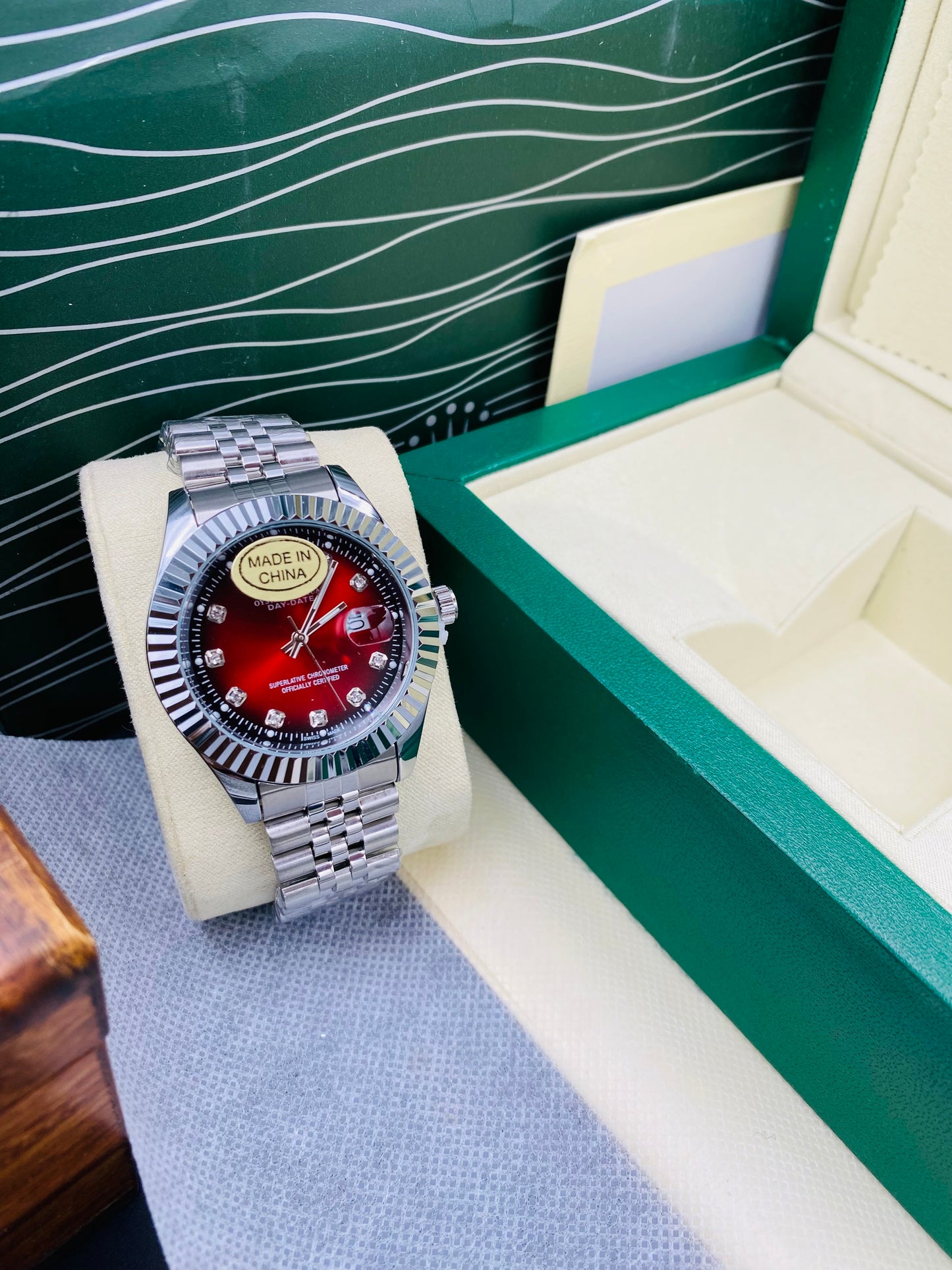 Jubili Chain new model silver red with date function